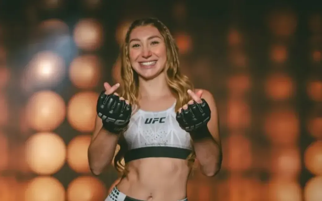 Regina Tarín cumple 22 años: de entrenar con John Cena a consolidarse en UFC